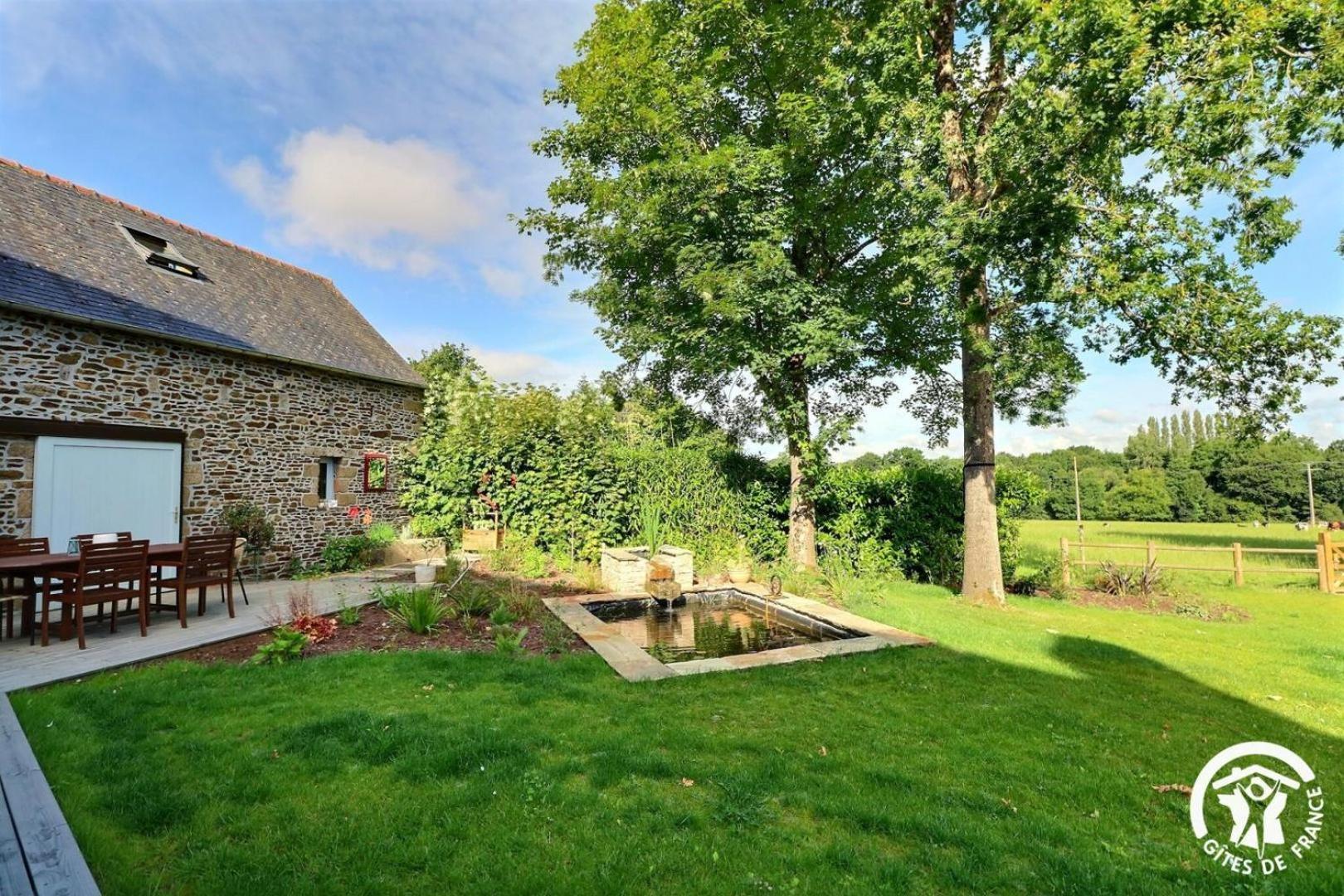 Bazouges-la-PérouseLe Jardin De Quercus住宿加早餐旅馆 外观 照片